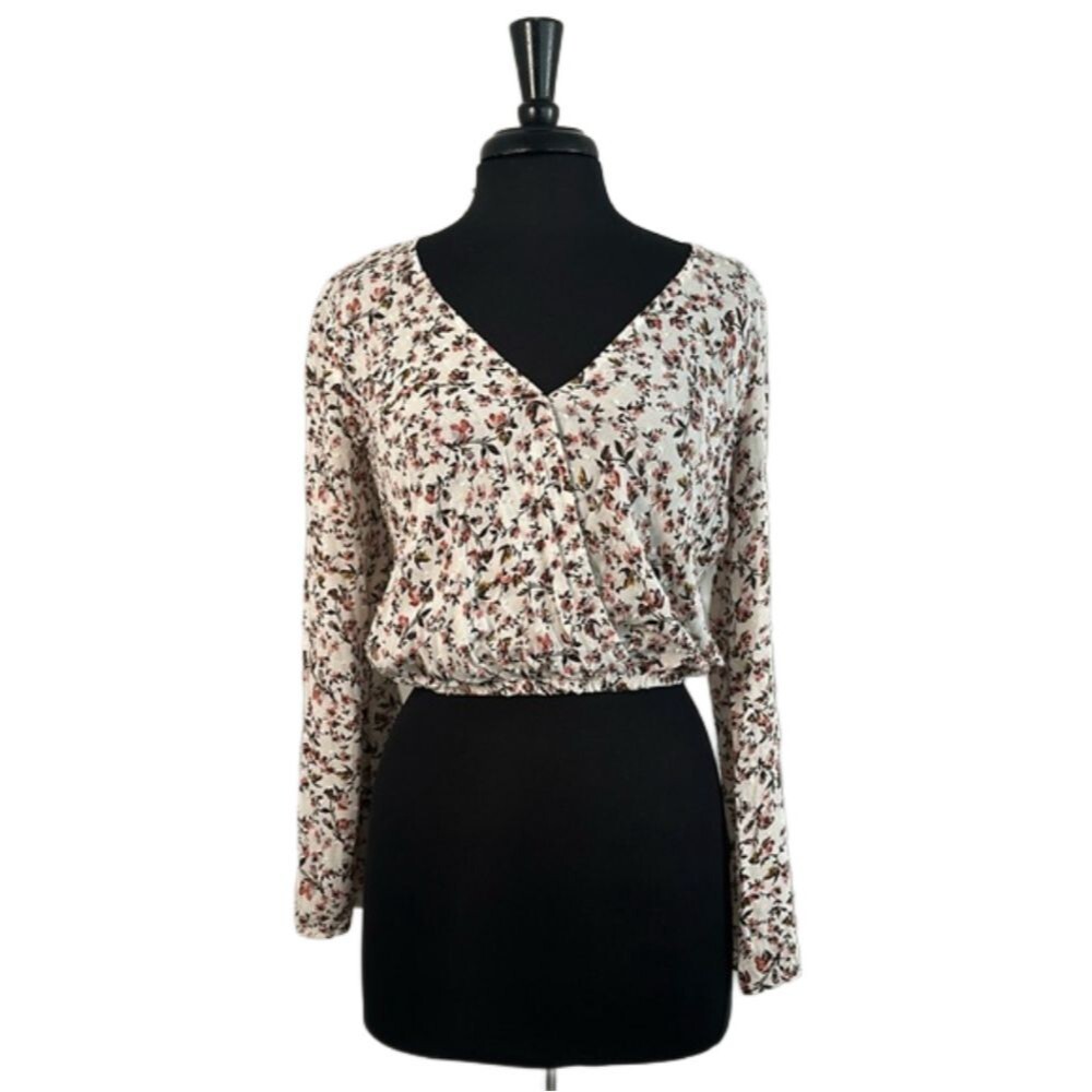 Sadie & Sage Floral Flare Crop Long Bell Sleeve Blouse